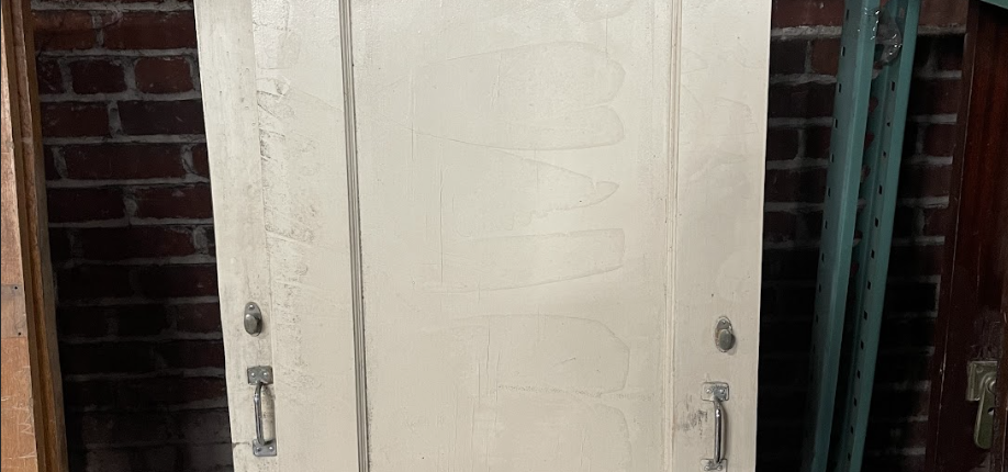 White Bathroom Doors With Hardware
