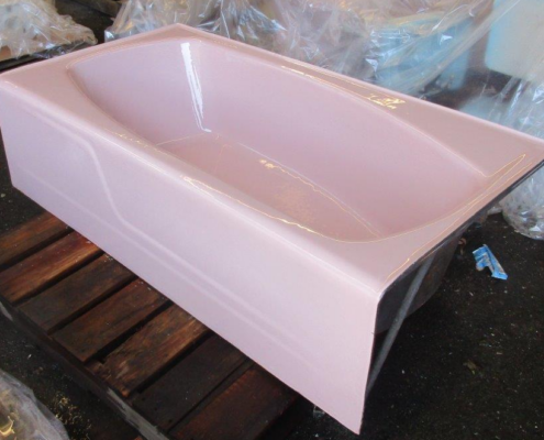 Vintage MidCentury Modern Bathtub Pink